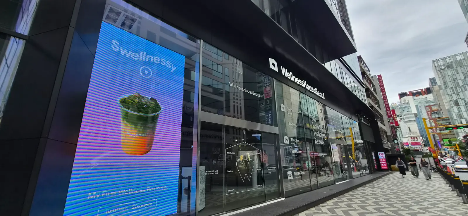 Mặt tiền Wellness House Seoul với màn hình LUBYLAB